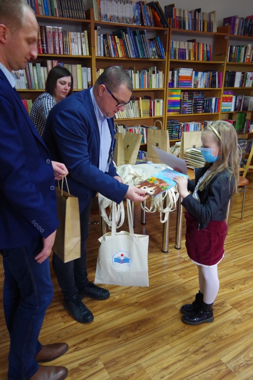 Konkurs "Czytelnik Roku" w bibliotece w Sędziejowicach ZDJĘCIA