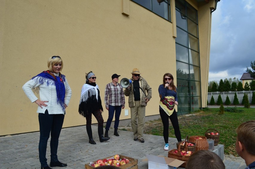 Happening "Przewozy kultury" w Tomaszowie zorganizował DOK w Białobrzegach