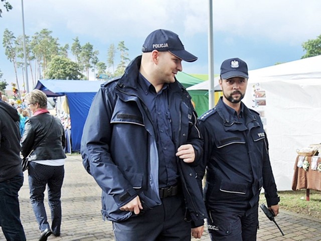 Stargardzcy policjanci nad Miedwiem.