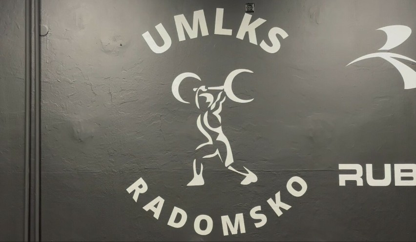 Sztangiści UMLKS Radomsko przygotowują się do nowego sezonu....