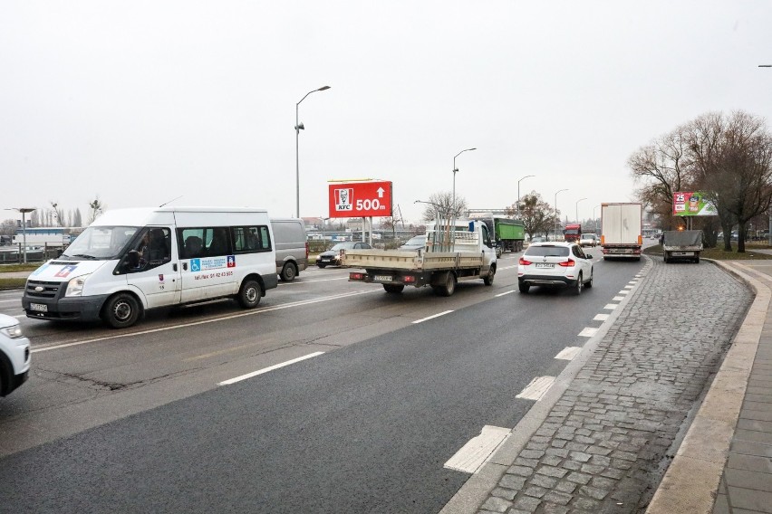 Nabrzeże Wieleckie (związane z modernizacją Kolumba)...