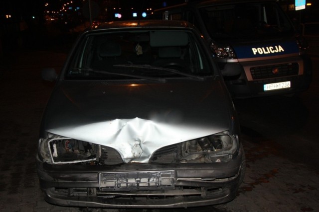 Pijany kierowca w Radomiu wjechał w tył innego samochodu