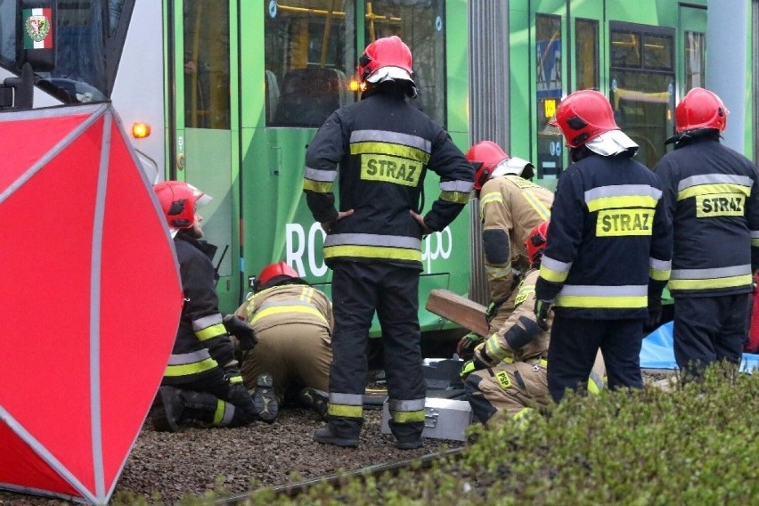 Tragiczny wypadek przy ul. Świeradowskiej we Wrocławiu....