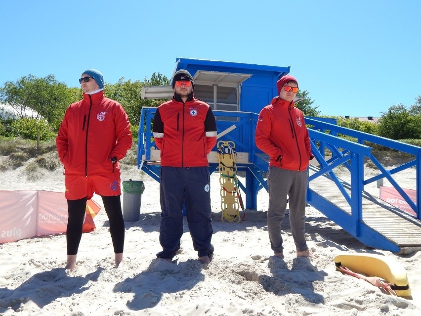 Stumetrowy odcinek plaży wschodniej w Ustce jest strzeżony...