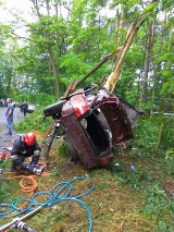 Wypadek nastolatka. Strażacy wyciągali go kilkadziesiąt minut