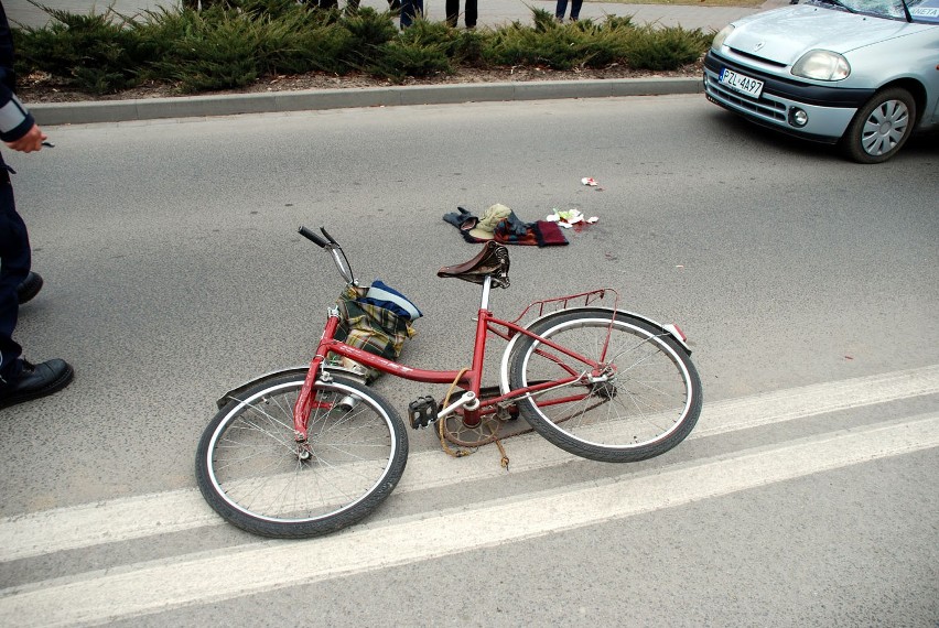 Złotów: 73-letni rowerzysta ranny w wypadku. Mężczyzna zmarł w szpitalu