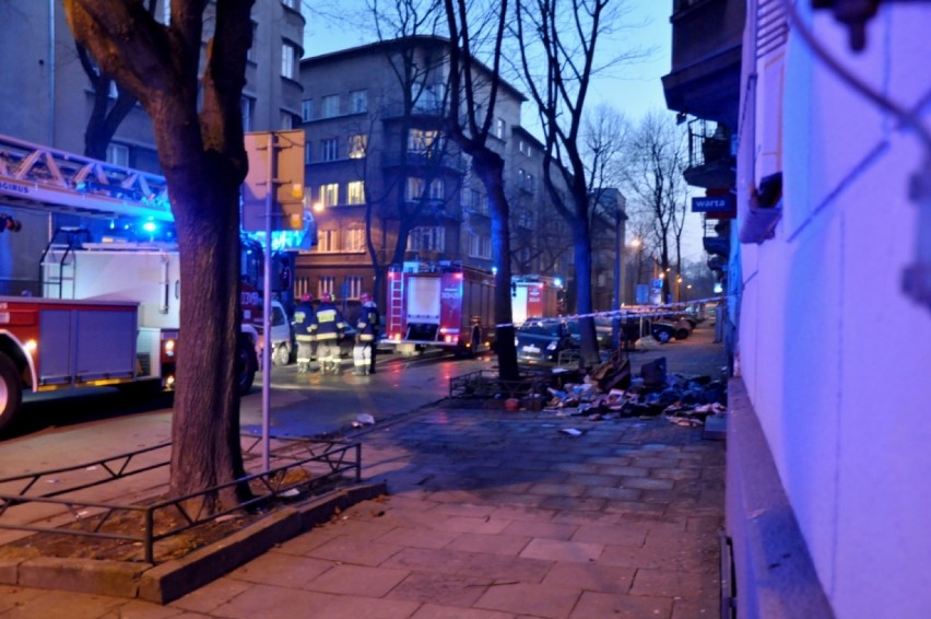 Pożar kamienicy w centrum Krakowa. Ewakuowano 13 osób [ZDJĘCIA]