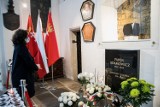 Władze Gdańska upamiętniły zmarłych. Kwiaty złożono m.in. przy grobie prezydenta Pawła Adamowicza