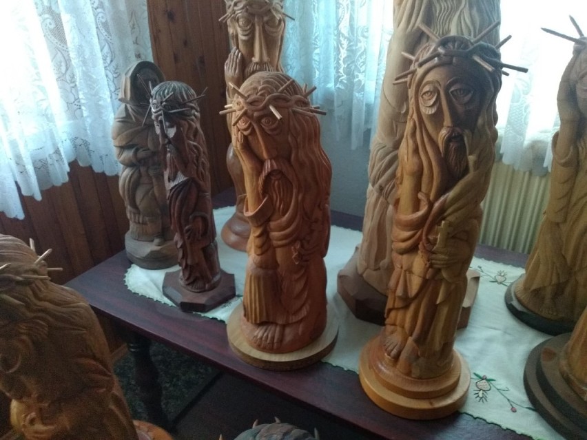 85-letni pan Zygmunt z Wejherowa rzeźbi w drewnie przepiękne figury Jezusa Chrystusa