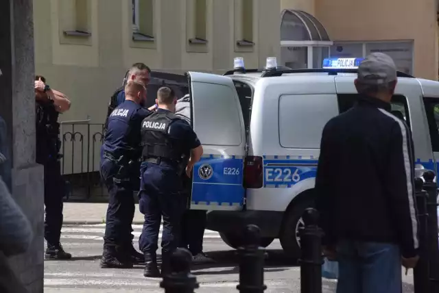 Policja zatrzymała kolejne osoby zamieszane w aferę narkotykową