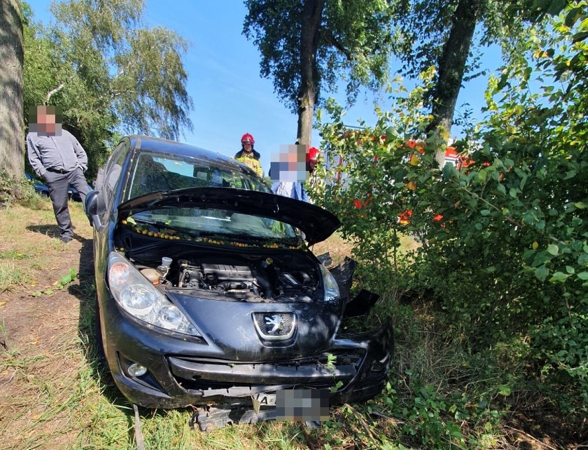 Wypadek pod Wągrowcem. 75-latek uderzył w auto kierowane przez 88-latka 