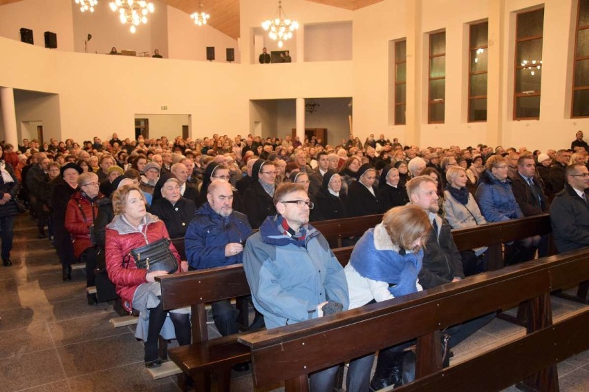 Nowy kościół w Gnieźnie poświęcony przez Prymasa