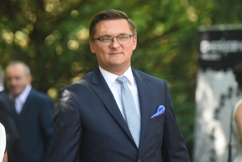 12 363 zł 
 Marcin Krupa, prezydent Katowic (podstawa 6200,...