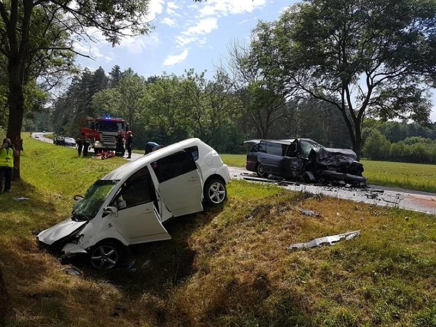 Kierowca toyoty został oskarżony o spowodowanie wypadku ze skutkiem śmiertelnym. Dobrowolnie poddał się karze