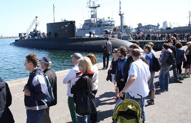 Trwa majówka Marynarki Wojennej RP w Gdyni. Można zwiedzać okręty wojenne [ZDJĘCIA]