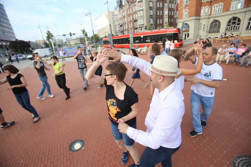 Katowice: Salsa pod palmami na Rynku [ZDJĘCIA, WIDEO]