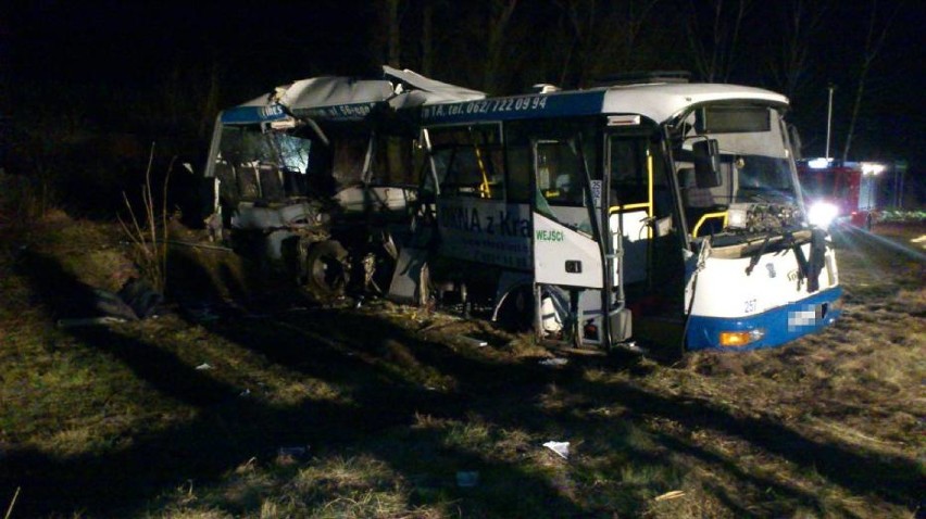 W środę, 12 marca 2014 r. autobus zderzył się z szynobusem...