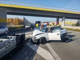 Wypadek na S8 koło Zduńskiej Woli. Zderzenie trzech samochodów