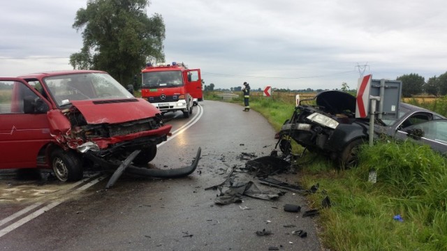 Gmina Nowy Dwór Gdański. Uwaga na utrudnienia na drodze nr 502 w okolicach miejscowości Cyganek. Zderzyły się tam dwa samochody osobowe. Jak informuje Wojewódzka Stacja Koordynacji Ratownictwa w Gdańsku, w wypadku lekko poszkodowani zostali kierowcy obu pojazdów.