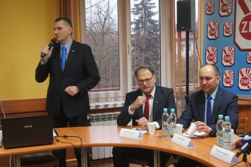 Wybory Radomsko 2016: O oświacie z kandydatami na prezydenta