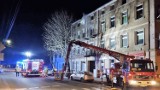 Nocny pożar w Zduńskiej Woli. Osiem osób ewakuowanych ZDJĘCIA