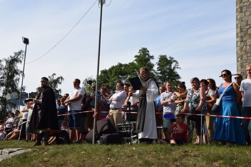 Kilka tysięcy widzów oglądało 18. inscenizację bitwy pod...