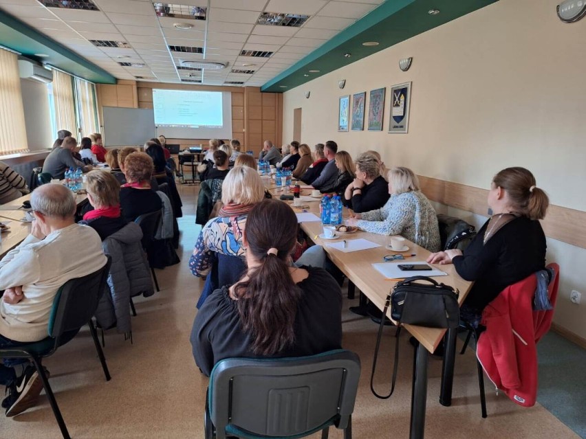 Szkolenie dla rodzin zastępczych  odbyło się  w siedzibie Starostwa Powiatowego w Koninie