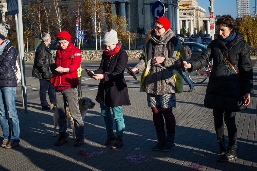 Krwawy telefon stanął w centrum. Wyjątkowy flashmob w...