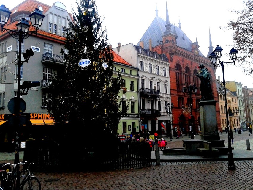 Ulice w Toruniu wyglądają coraz bardziej świątecznie