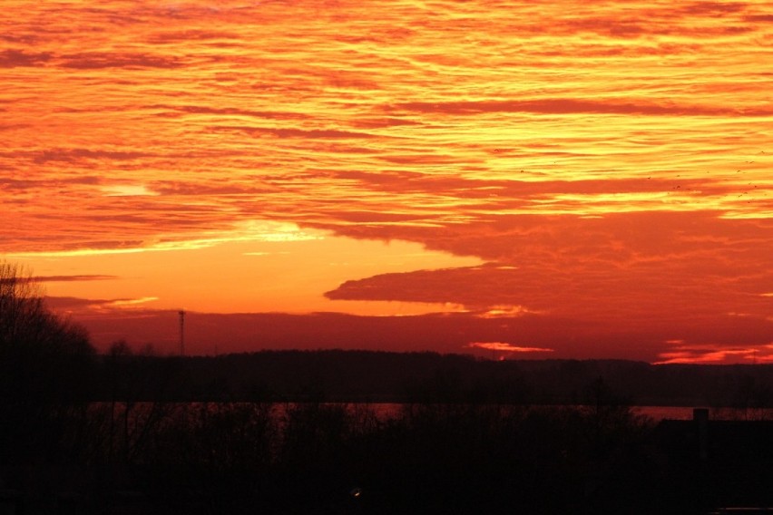 Mieszkańcy Wolsztyna mogli podziwiać dziś niesamowity zachód słońca
