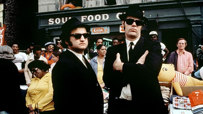 Kultowy film ,,Blues Brothers" już dziś zagości na ekranie kina plenerowego przy Zajezdni Kultury