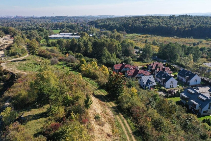 Niegdyś w rejonie osiedla znajdowała się bujna zieleń