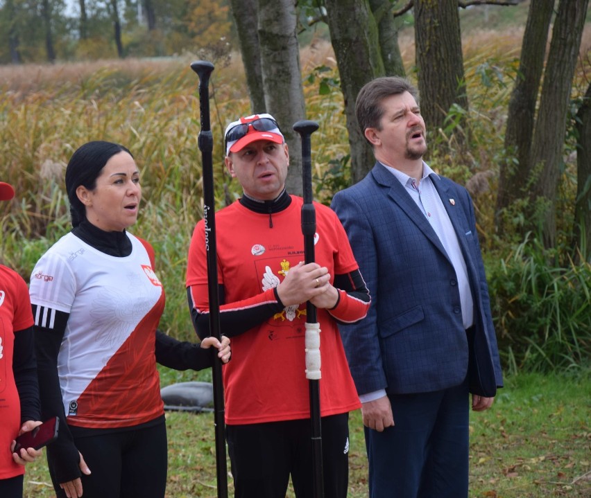 Malbork. Przepłynęli na Nogacie ponad 100 kilometrów na deskach [ZDJĘCIA]