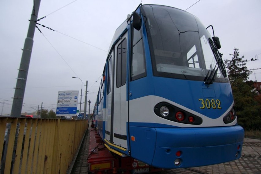 Wrocław: Protram przerabia tramwaje z Norymbergi (ZDJĘCIA)