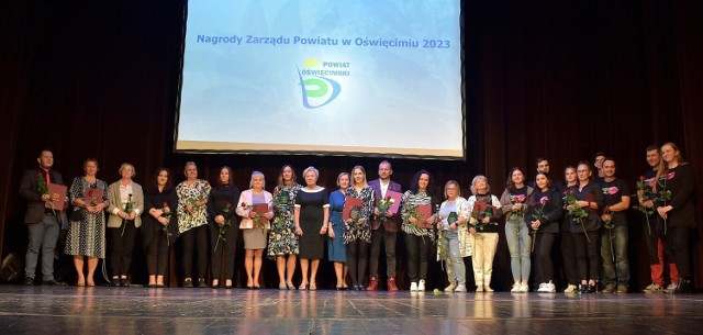 Podczas Powiatowej Gali Kultury i Sportu w Oświęcimskim Centrum Kultury wręczono laureatom Nagrody Zarządu Powiatu