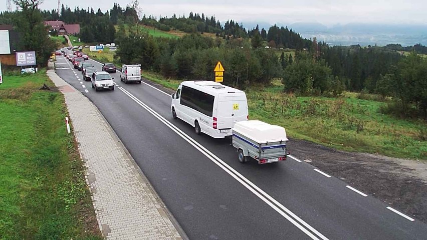 Rdzawka. Wypadek na zakopiance, sześć osób rannych