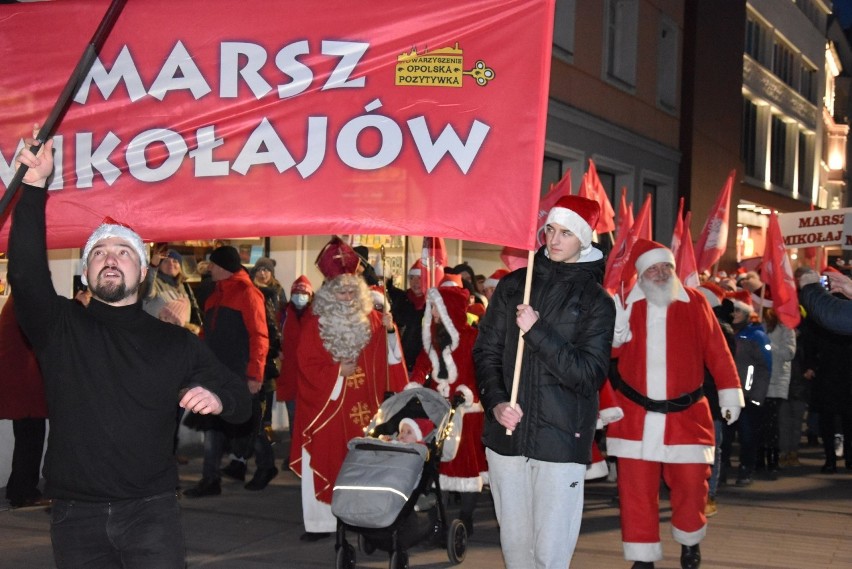 Tak wyglądał tegoroczny Marsz Mikołajów w Opolu.