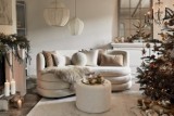 Świąteczna dekoracja domu. Najmodniejsze ozdoby na Boże Narodzenie 2021. Jak wystroić mieszkanie i nie wydać fortuny?