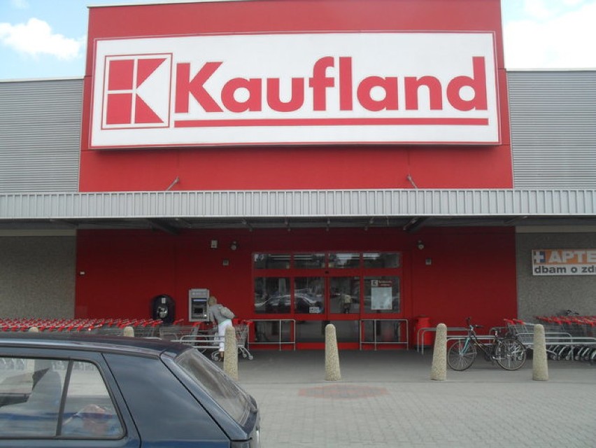 Kaufland  w Kościanie znajduje się prz al.  Kościuszki...