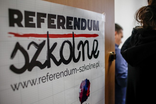 W Gdańsku odbyła się konferencja prasowa, na której podsumowano zbiórkę podpisów  pod referendum szkolnym w regionie i zapowiadającą  piątkowy strajk.