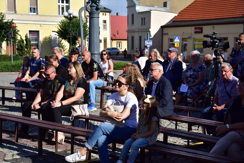 Koncert piosenek powstańczych w wykonaniu zespołu Sonanto z...