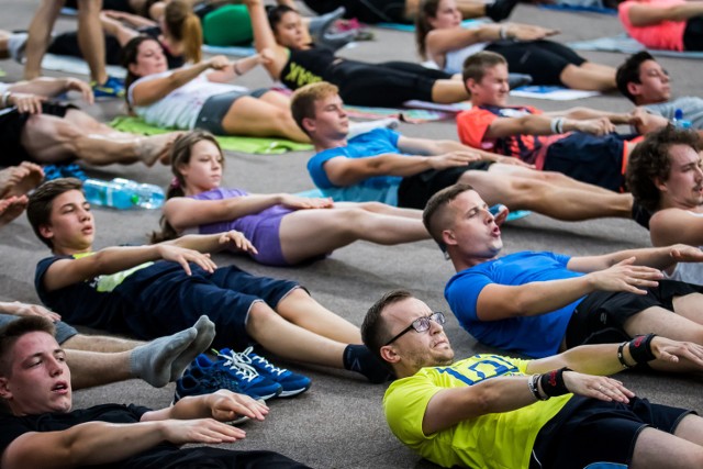 W hali sportowej Artego Arena Bydgoszczy odbył się darmowy, ogólnodostępny, wielki wspólny trening kalisteniki od Calisthenics Academy.

