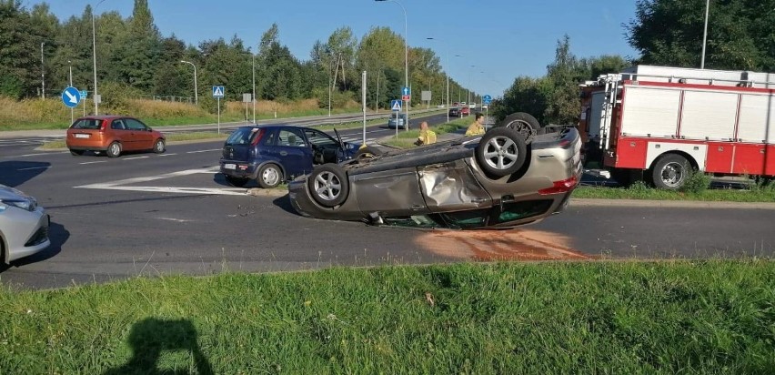 Poważny wypadek na ulicy Sikorskiego w Wałbrzychu, ranne...