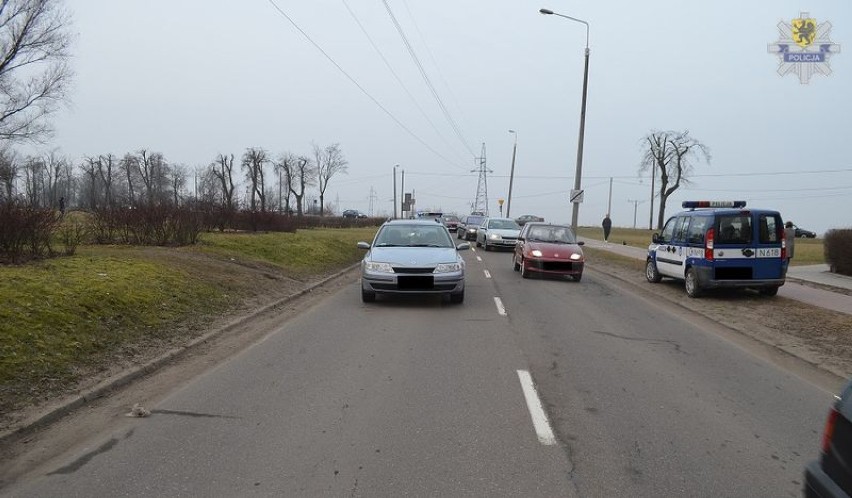 Wypadek na ul. Kotarbińskiego w Malborku. Potrącona 19-latka trafiła do szpitala