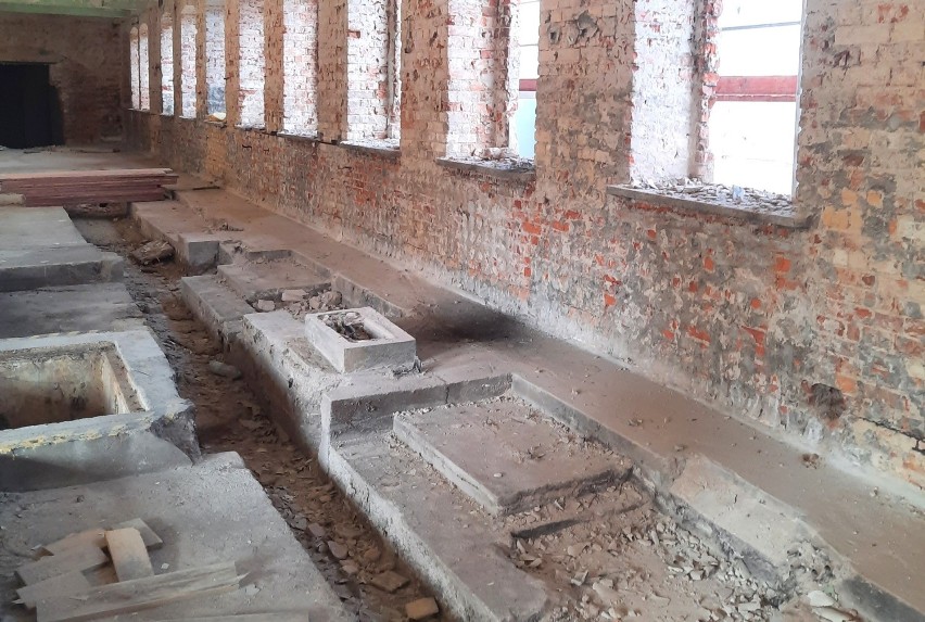 Co znaleziono na terenie starej Wełny w Żarach? Widzieliście tajemnicze pozostałości starych zabudowań po żarskiej fabryce?