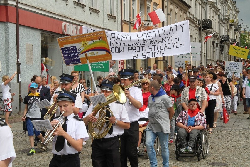 Wyjątkowy Marsz Godności Osób z Niepełnosprawnością Intelektualną w Kielcach