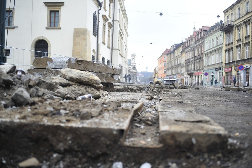 Trwa remont ulicy Krakowskiej. Zobacz, jak postępują prace [ZDJĘCIA]