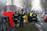 Śmiertelny wypadek na skrzyżowaniu w Koninie. Samochód potrącił pieszego [ZDJĘCIA]