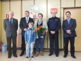 Mały bohater z Pęczniewa. Policjanci uhonorowali 9-letniego Adama