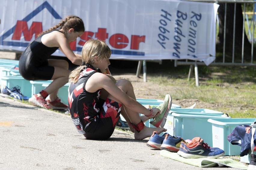 Wielkie zmagania podczas III Triathlonu Rzeszów. Wystartowało pół tysiąca zawodników! Zobacz zdjęcia